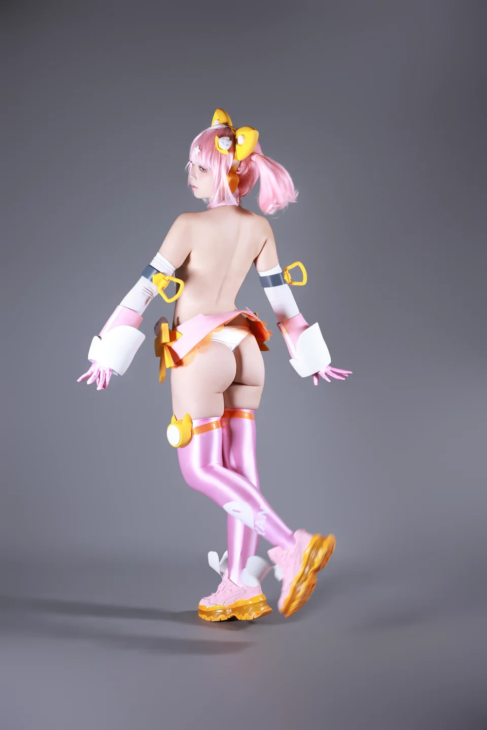 G44不会受伤_No_166_女神装置Puni_Mofu猫猫_54P_762MB tg@simisebaiai 【丝足阁】041.webp